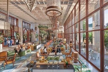Lobby with large floral arrangement at Mandarin Oriental, Bangkok
