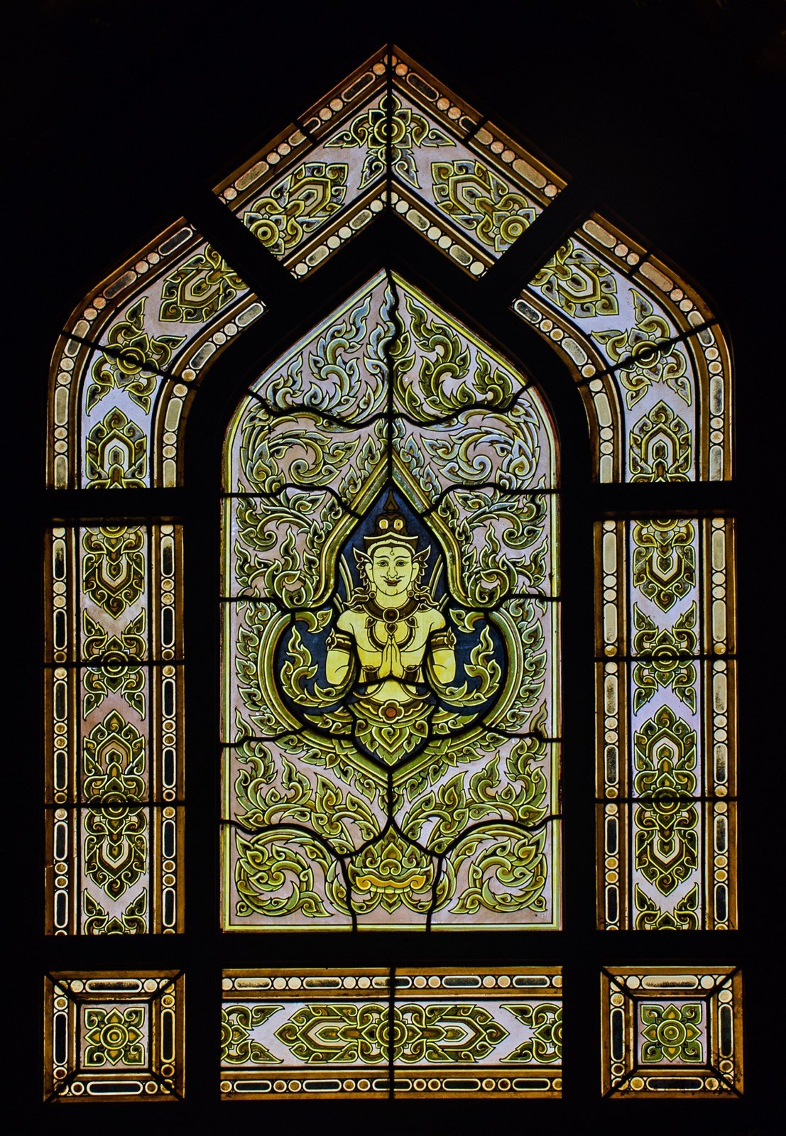 Decorated window at Wat Benchamabophit
