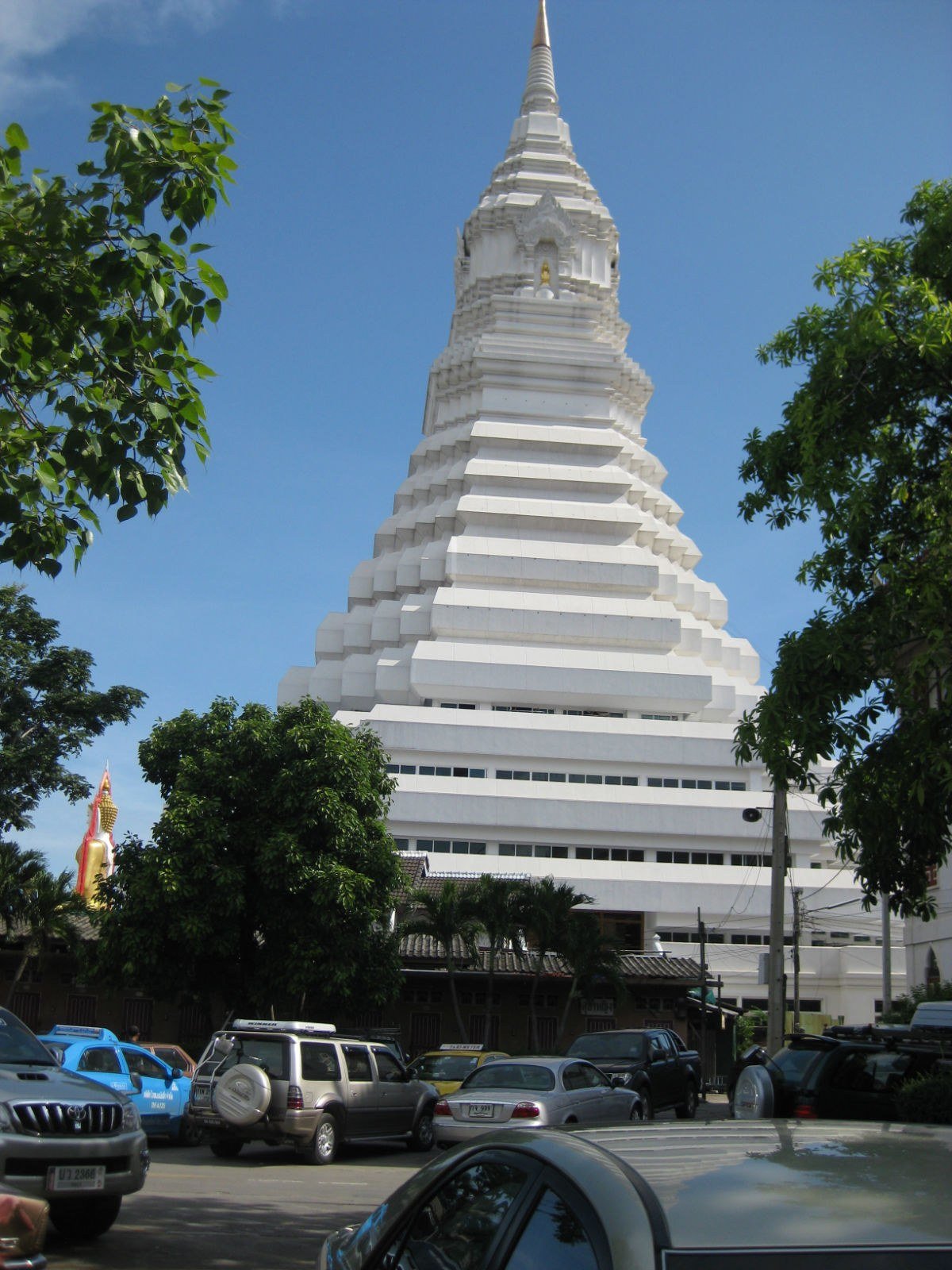 Great Stupa at Wat Paknam Phasi Charoen
